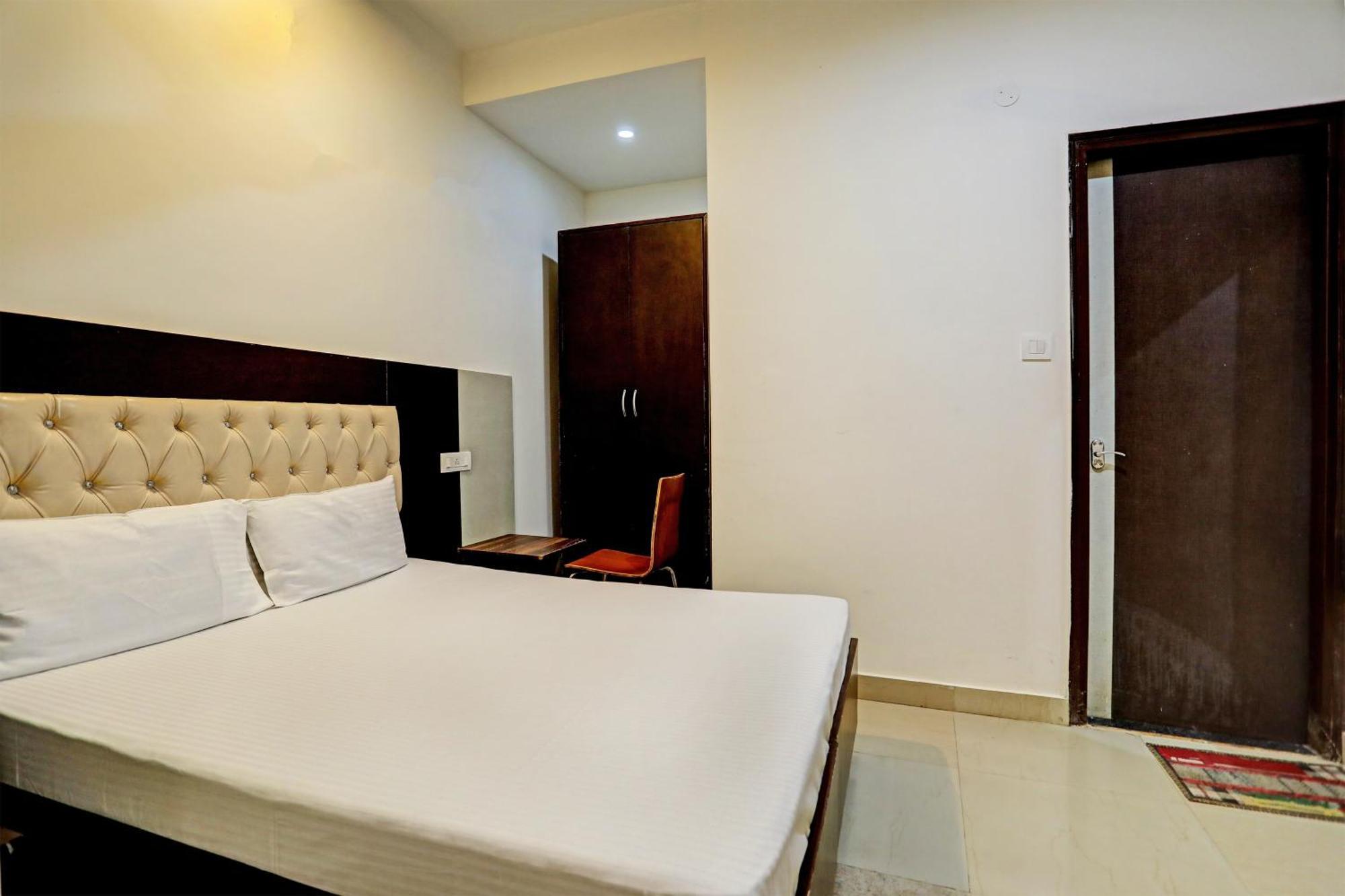 Oyo Hotel The Red Hut Chandīgarh 外观 照片